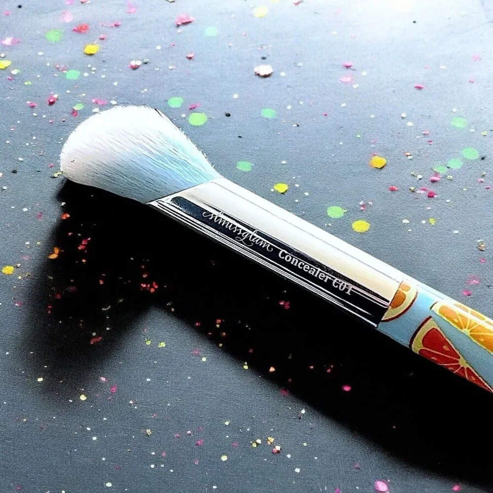 SLMISSGLAM Orange Concealer C01 Brush New Without Box MSRP $23.50